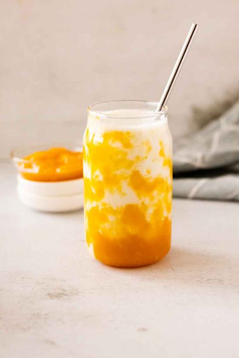 Craving a delicious treat? Try our mango milkshake recipe for a taste of tropical paradise. Get your fix on our blog now! Tropical Milkshake, Mango Milkshake Recipe, Coconut Ice Cream Recipes, Mango Shake, Mango Milkshake, Virgin Drinks, Coconut Milk Ice Cream, Milkshake Recipe, Drink List