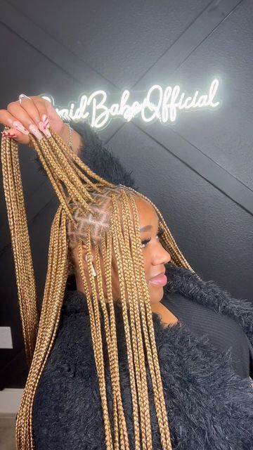 Blonde Knotless Braids - Gist94 27 Blonde Knotless Braids, 27 Braids Black Women, Blonde And Brown Knotless Box Braids, Ginger Blonde Knotless Braids, Brown And Blonde Braids With Curls, Black And Honey Blonde Knotless Braids, Blonde Medium Knotless Braids, Blonde And Brown Knotless Braids, Knotless Braids With Curled Ends