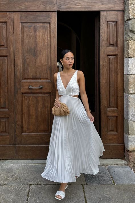 Say "I do" to these alternative bridal outfits, perfect for rehearsal dinners, bridal showers or achieving a modern take on a traditional bridal look.

🏷️ Bridal outfits, wedding, bridal party, casual bridal outfits, rehearsal dinner, bridal shower Rehearsal Dinner Maxi Dress, Rehearsal Dinner Looks Brides, Casual Rehearsal Dinner Ideas, Casual Engagement Party Outfit, Bridal Outfits Wedding, Wedding Shower Outfit, Traditional Bridal Look, Bridal Outfit Ideas, Rehearsal Dinner Looks