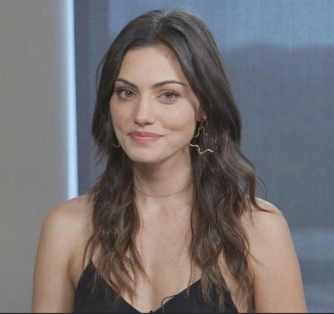 Phoebe Tonkin, Hair, Black, A Woman, Wattpad, Gold