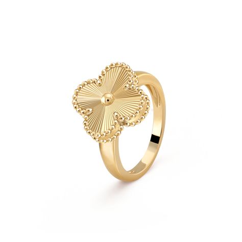 Vintage Alhambra ring, guilloché yellow gold. Alhambra Ring, Gold Vans, Van Cleef And Arpels Jewelry, Van Cleef And Arpels, Luxe Jewelry, Elsa Peretti, Dope Jewelry, Diana Ross, Expensive Jewelry