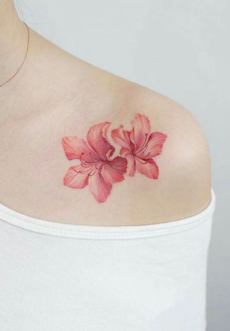 30 Delicate Flower Tattoo Ideas – MyBodiArt Tattoo Mujer, Delicate Flower Tattoo, Flower Shoulder Tattoo, Lily Flower Tattoos, Hibiscus Tattoo, Flower Wrist Tattoos, Perfect Tattoo, Flower Tattoo Shoulder, Hawaiian Tattoo