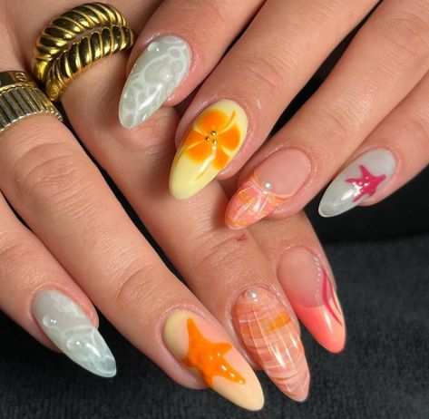 Nail Inspo Hawaii, Orange And Yellow Nail Designs, Aloha Nails, Nail Halloween, Halloween Nail Art Ideas, Cruise Nails, Sea Nails, Nails Orange, Claw Nails