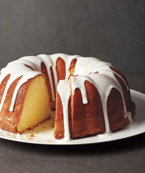 Glazed Lemon Pound Cake Cake Glaze, Pound Cake Glaze, Lemon Pound Cake Recipe, Glaze For Cake, Lemon Bundt Cake, Torte Cupcake, Gateaux Cake, Lemon Pound Cake, Smitten Kitchen