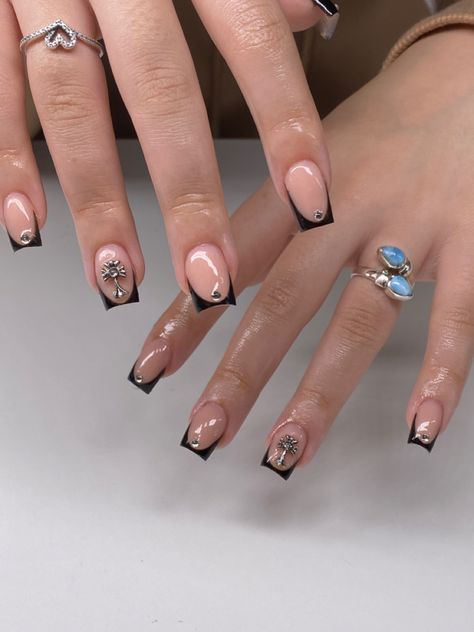 Short Acrylic Nails Chrome Heart, Short Squared Oval Acrylic Nails Designs, Black French Tip With Chrome Heart, Black Nails With Chrome Hearts, Short Acrylic Nails Cross, French Tip Nails Chrome Hearts, Black And Chrome Nails Short, Nail Inspo 2023 Short, Chrome Hearts Nails Short