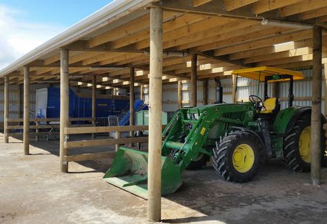 Tractor Shed Ideas, Tractor Storage, Farm Storage Buildings, Farm Equipment Storage, Pasture Shelter, Diy Pole Barn, Sawmill Lumber, Livestock Barn, Tractor Barn