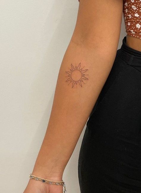 Sun On Forearm Tattoo, Sun Side Tattoo, Sun Bicep Tattoo, Full Sun Tattoo, Dainty Sun Tattoos For Women, Unique Sun And Moon Tattoo Ideas, Delicate Sun Tattoo, Arm Sun Tattoo, Sun Tattoo Back Of Arm