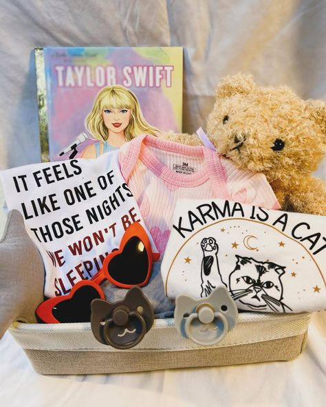 🎁 Perfect for the littlest Swiftie! 🎶 Our Taylor Swift-themed baby gift basket is here to welcome your bundle of joy into the world. 💕 #babyswiftie #taylorswiftforever #newarrival 👶 . . https://heybabyboxes.etsy.com/listing/1741710355 . . . . . #swift #taylor #babyshower #gifts #taylorswift #taylorswiftedit #babyshowergifts #taylorswift13 #giftformom #tayloralisonswift #baby #gift #babygift #basket #giftideas #babyfashion #mybaby #instababy #babymodel #cutebaby #giftbasket #giftforbaby #ba... Taylor Swift Gift Basket, Taylor Swift Baby Shower Theme, Ours Taylor Swift, Swift Taylor, Baby Baskets, Baby Gift Box, Baby Gift Basket, Baby Models, Bundle Of Joy