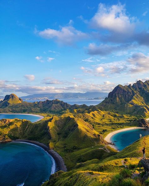 Komodo Islands Indonesia, Labuan Bajo Indonesia, Labuan Bajo Photography, Labuan Bajo Aesthetic, Padar Island, Beautiful Place In The World, Labuan Bajo, Komodo National Park, Komodo Island