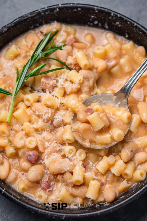 Pasta Fagoli, Pasta Fagioli Soup Recipe, Bean Pasta Recipes, Pasta Fazool, Sip And Feast, Pasta Fagioli Recipe, Pasta Fagioli Soup, Pasta E Fagioli Soup, Ditalini Pasta