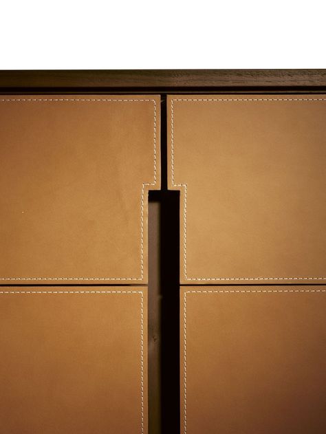 Tanned leather dresser FIDELIO | Dresser - Poltrona Frau Leather Doors, Leather Wall Panels, Leather Cabinet, Chest Of Drawers Design, Leather Door, Drawers Design, Drawer Storage Unit, Apartment Luxury, Joinery Details