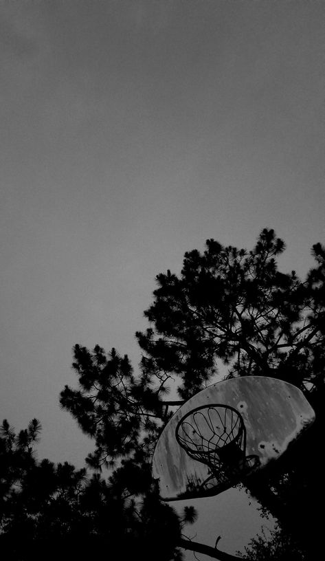 Black and white basketball aesthetic wallpaper Black And White Wallpaper Iphone, Macbook Air Wallpaper, Black And White Photo Wall, Black And White Picture Wall, Basketball Wallpaper, Iphone Black, Picture Collage Wall, Black And White Wallpaper, Retro Wallpaper