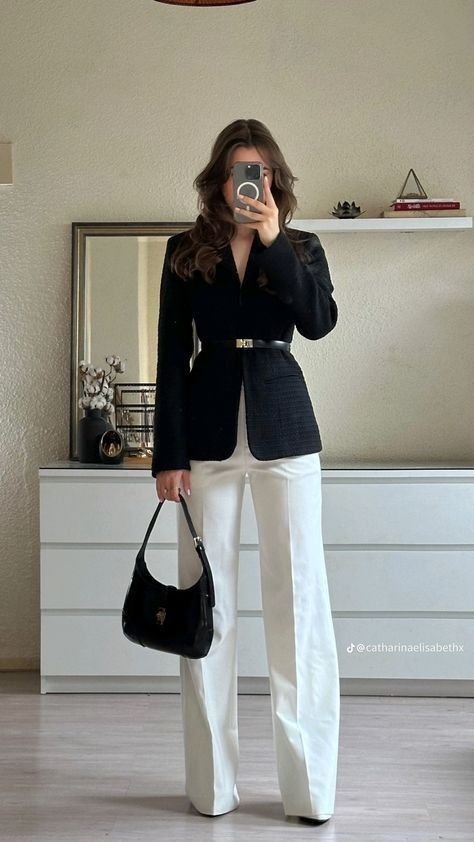 Outfit Formal Invierno Mujer, Outfit Formal Mujer, Cute Professional Outfits, Outfit Elegantes, Corporate Outfits, Classy Work Outfits, Interview Outfit, Athleisure Fashion, Casual Work Outfits