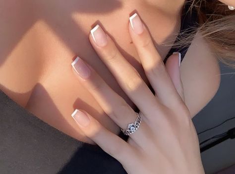 Nails Elegant, Work Nails, French Tip Acrylic Nails, Casual Nails, Simple Acrylic Nails, Classy Acrylic Nails, Soft Nails, Acrylic Nails Coffin Short, Short Acrylic Nails Designs