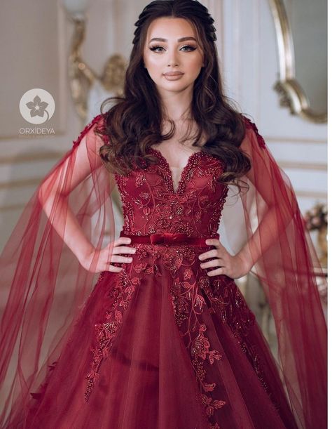 Red Gown Prom, Frock Design For Wedding, Gowns Dresses Indian, Princess Frocks, Hairstyles For Gowns, Hair Style On Saree, Reception Gowns, Open Hairstyles, Afghan Clothes