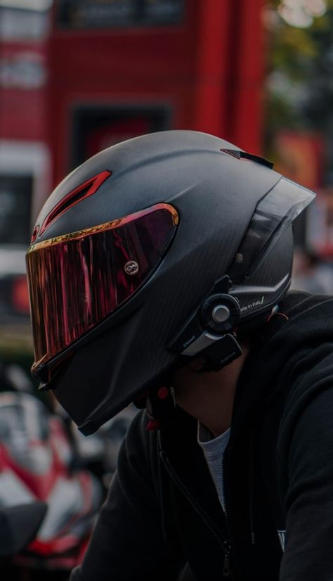 Cr ig:whitefoxproject Motorcycle Wheelie, Biker Photography, Cool Motorcycle Helmets, Motor Mobil, Motorbike Helmet, Motorcycle Photography, Motorcycle Aesthetic, Biker Aesthetic, Motorcycle Men