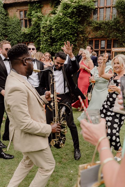 Wedding Music Aesthetic, Live Music Wedding Receptions, Live Music Wedding Ceremony, Live Jazz Band Wedding, Small Wedding Dance Floor, Live Music At Wedding, Live Band At Wedding, Jazz Wedding Aesthetic, Jazz Wedding Theme