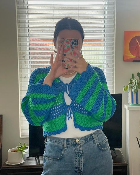 Need to make this cardigan in another colour! 3 for 2 on all crochet patterns on my website with code ‘342PATTERNS’ 💚💙💚💙 Colourful Crochet Cardigan, Realm Designs, Colourful Crochet, 3 For 2, Crochet Clothing, Crochet Tops, Crochet Cardigan, 2 On, Crochet Clothes