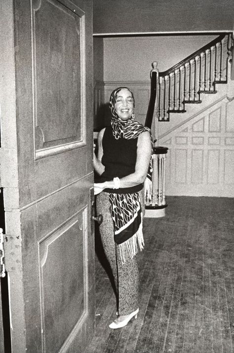 Grey Gardens. Little Edie. Edith Beale, Grey Gardens House, Edie Bouvier Beale, Edith Bouvier Beale, Edie Beale, Little Edie, Hampton New York, Gray Gardens, Grey Gardens