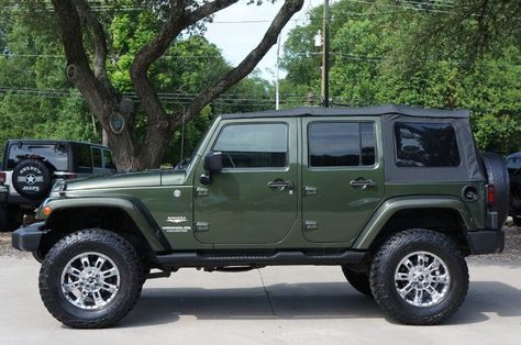 Green Jeep Wrangler Jeep Army Green, Forest Green Jeep Wrangler, Dark Green Jeep Wrangler, Green Jeep Wrangler Aesthetic, Olive Green Jeep Wrangler, Olive Green Jeep, Sage Green Jeep, Dark Green Jeep, Jeep Wrangler 4 Door