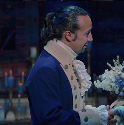 hamliza matching pfp Alexander And Eliza, Hamilton Pictures, Eliza Schuyler, Hamilton Wallpaper, Hamilton Jokes, Hamilton Fanart, Hamilton Funny, Hamilton Memes, Hamilton Musical