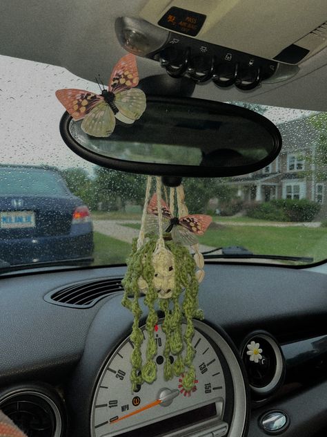 Cute Car Aesthetics Interior, Eclectic Car Decor, Aesthetic Mini Cooper, Car Trinkets, Plant Car Decor, Car Decorations Interior Green, Mini Interior Car, Bohemian Car Decor, Small Car Decor