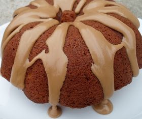 Happier Than A Pig In Mud: Thick Maple Glaze for baked goods Maple Dessert Recipes, Maple Frosting Recipe, Glazed Icing Recipe, Bunt Cake Recipe, Maple Cake, Instant Pot Slow Cooker, Maple Syrup Recipes, Barbie Crafts, Frosting Recipes Easy