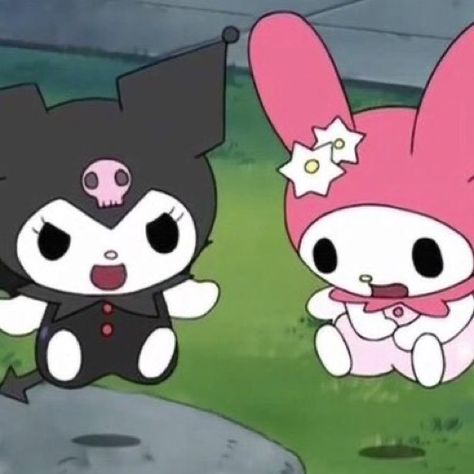 Kuromi Reaction, My Melody And Kuromi, Melody And Kuromi, Cute Love Memes, Melody Hello Kitty, Reaction Pic, Sanrio Wallpaper, Creative Activities For Kids, Hello Kitty My Melody