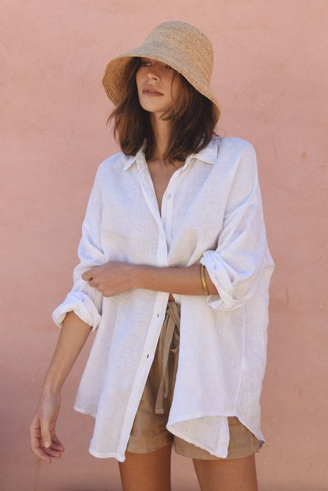 The Palma Shirt // Blanco White Linen Shirt Outfit, Linen Shirts Women Outfits, Linen Shirt Outfit Women, Linen Shirt Outfit, Button Down Outfit, Long Sleeve Linen Shirt, Oversized Shirt Outfit, Oversized Linen Shirt, Oversized White Shirt