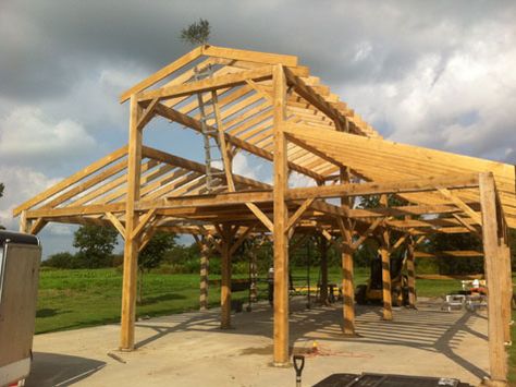 Related image Pole Barn Kits, Pole Barn Designs, Pole Barn Plans, Timber Frame Joinery, Barn House Kits, Eco Construction, Timber Frame Barn, Barn Kits, Barn Shop