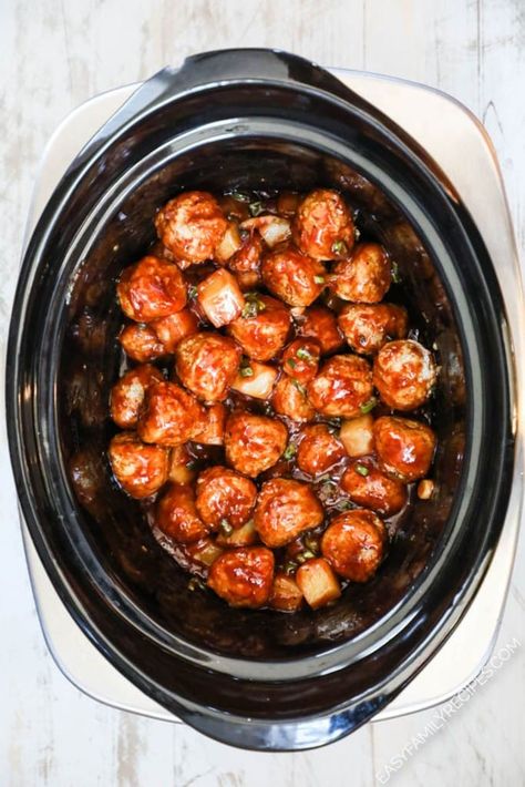 Hawaiian Meatballs Crockpot, Crockpot Hawaiian Meatballs, Meatball Appetizer Crockpot, Dairy Free Meatballs, Hearty Appetizer, Dnd Food, Bbq Meatball Recipe, Meatballs Crockpot, Hawaiian Meatballs