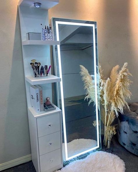 Dressing Table For Small Space Bedrooms, Dressing Table For Small Space, Dressing Room Mirror, Stylish Room Decor, Dressing Room Decor, Easy Room Decor, Modern Cupboard Design, Dressing Table Design, Pinterest Room Decor