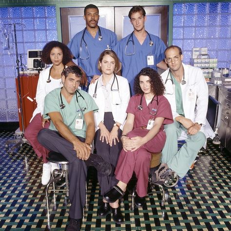 Code blue: Dr. Doug Ross is still tight with the rest of the ER.  That's right: George Clooney, who skyrocketed to super stardom after starring as the doctor on the first five seasons of the... Doug Ross, Happy Birthday George, Noah Wyle, Drew Barrymore Show, Oceans Eleven, Medical Drama, Drew Barrymore, George Clooney, Julia Roberts