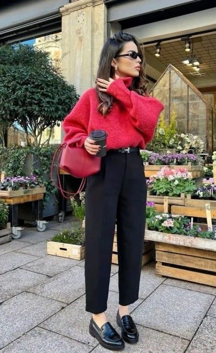 Red Sweater Outfit, Outfit Chic, Business Casual Outfits For Work, Event Outfit, Looks Street Style, Stylish Work Outfits, Red Sweater, Fashion Mistakes, Work Outfits Women