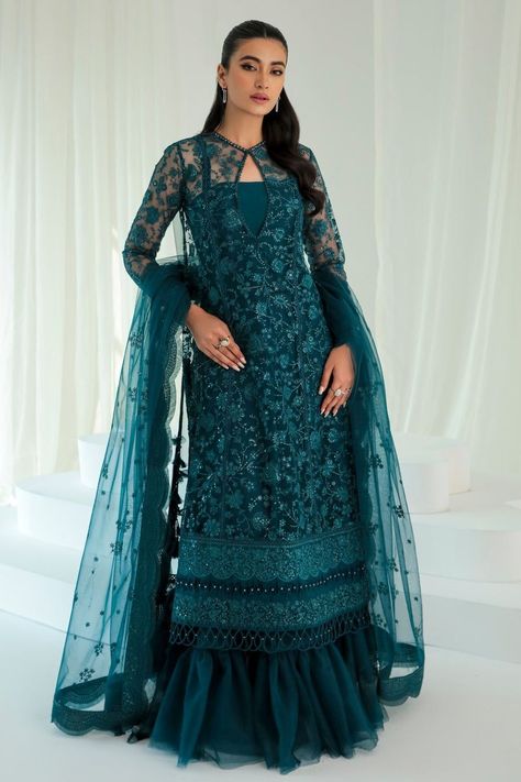 Net Sleeves, Army Art, Love Power, Art Poetry, Fancy Suit, Pakistani Fancy Dresses, Salwar Kamiz, Beautiful Pakistani Dresses, Fancy Dresses Long