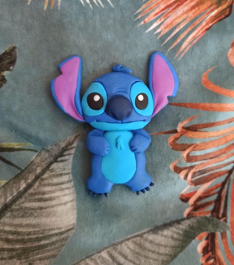 Polymer clay Polymer Clay Disney Characters, Stitch Polymer Clay, Magnets Diy, Polymer Clay Magnet, Polymer Clay Disney, Clay Magnets, Diy Disney, Clay Crafts Air Dry, Ash Tray