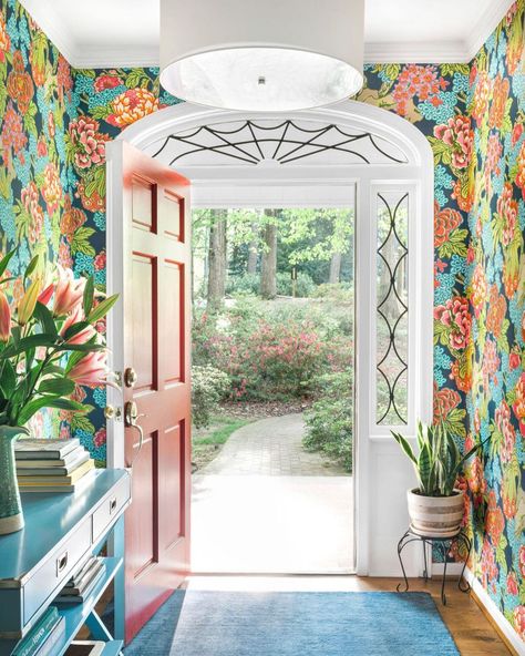 Brian Patrick Flynn on Instagram: “My inspiration for this entryway was quiet and neutral subtlety, and when I say quiet and neutral subtlety, I mean THE OPPOSITE OF THAT. 📸…” Bright Wallpaper Dining Room, Bohemian Wallpaper Living Room, Bright Colorful Entryway, Bold Wallpaper Entryway Foyers, Honshu Wallpaper, Colorful Foyer, Colorful Entryway Ideas, Wallpaper Entry, Bold Entryway