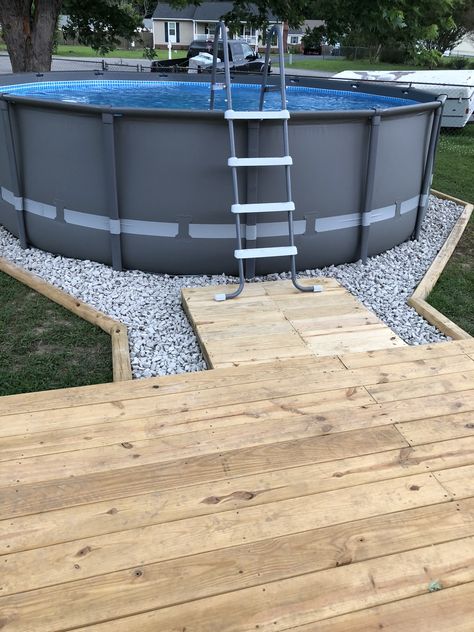 Piscina Intex, Cheap Pool, Swimming Pool Decks, Pool Hacks, Intex Pool, Rustic Patio, Pool Landscape, Above Ground Pool Landscaping, Above Ground Pool Decks