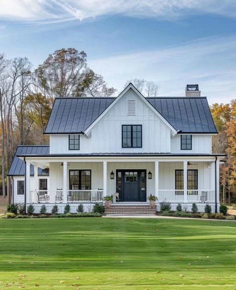 Black And White Farmhouse Exterior, Farmhouse Blueprints, Functional Farmhouse, Beautiful Houses Exterior, White Farmhouse Exterior, Modern Farmhouse Exterior, White Farmhouse, Farmhouse Bedroom Decor, Cozy Farmhouse