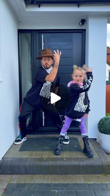 The London Family on Instagram: "Our mini cow girl wanted to dance this one. Loving these daddy and daughter duets 😍" Two People Dancing, Celebration Dance, Daddy And Daughter, Volleyball Hair, Funny Dance Moves, Funny Dancing Gif, Grey Hair Transformation, London Family, Mini Cows