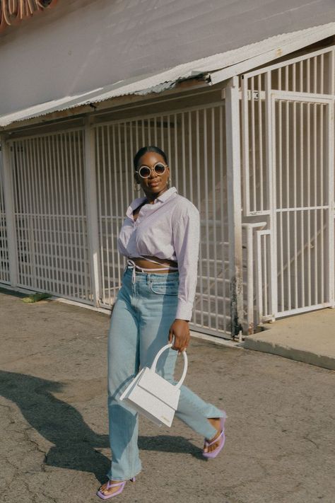 Jacquemus White Bag, Lilac Purple Outfit, Hot Mama Outfits, Lilac Clothes, Outfit Inspo Purple, Jacquemus Bag Outfit, White Bag Outfit, Jacquemus Le Grand Chiquito, Le Grand Chiquito