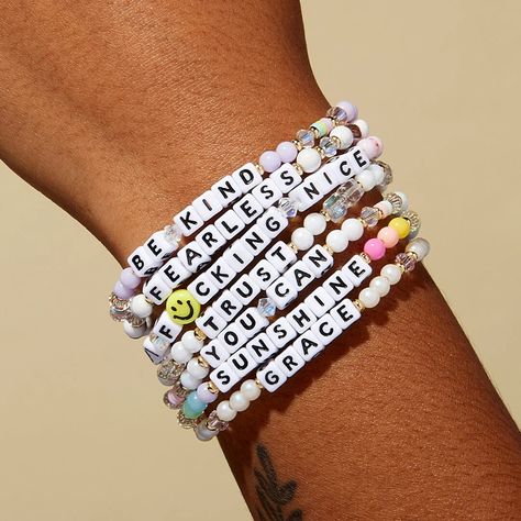 Original Word Bracelets God Bracelets, Little Words Project, Bracelet Craft, Pastel Party, Feel Empowered, Preppy Stuff, Golden Beads, Trending Bracelets, Word Bracelet