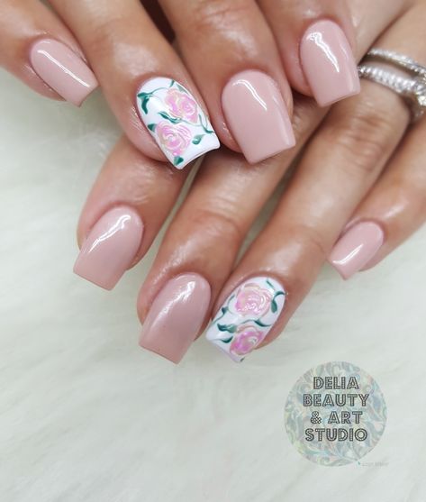 Gel Nails Short Nails, Design Acrylics, Gel Nails Short, Nails Nude, Soup Crocks, Birthday Stuff, Gel Designs, Gel Nail Design, Ground Turkey Recipes