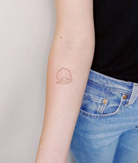 Pearl In A Shell Tattoo, Pearl Tattoo Minimalist, Dainty Pearl Tattoo, Oyster Tattoo Pearl Simple, Small Pearl Tattoo, Fine Line Pearl Tattoo, Seashell With Pearl Tattoo, Clam Shell With Pearl Tattoo, Mother Of Pearl Tattoo