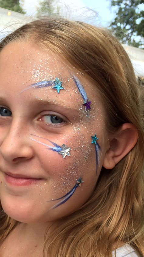 Quick and Easy star burst! Space Themed Face Painting, Space Face Paint Easy, Star Face Painting, Space Face Paint, Star Face Paint, Color Guard Makeup, Face Paint Glitter, Glitter Face Paint, Music Festival Makeup