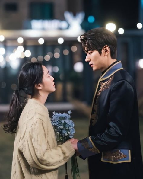 Lee Min Ho Kdrama, The King Eternal Monarch, Gu Family Books, Choi Jin Hyuk, Eternal Monarch, Lee Min Ho Photos, Love Is Comic, Korean Drama Romance, Kim Go Eun