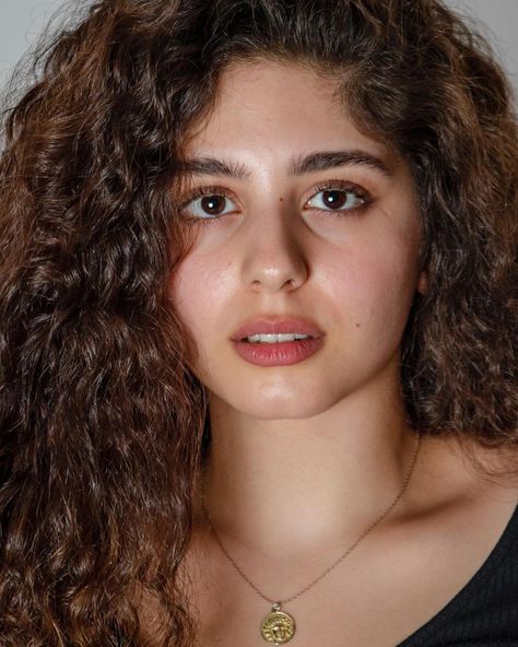 Egyptian beauty Mayan El Sayed, Egyptian Beauty, Egyptian Women, Bollywood Hairstyles, Arabian Beauty Women, Beauty Face, Woman Face, Beauty Women, Curly Hair