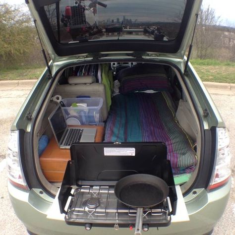 Life in a Prius (because who needs bathrooms... wait none of these car dwellings have bathrooms. yeesh.). Chris Sawey Prius Camping, Camping Hacks With Kids, Kangoo Camper, Suv Camper, Auto Camping, Car Life Hacks, Suv Camping, Car Camper, Camping Guide