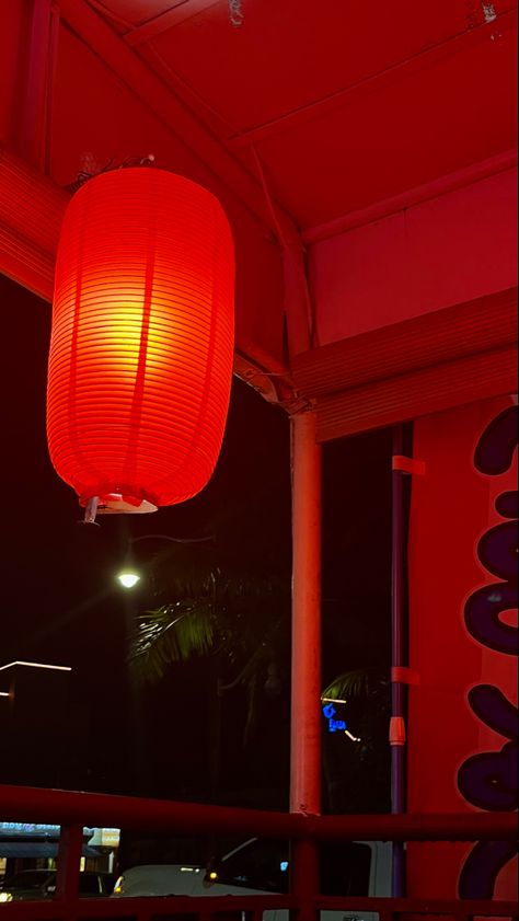 Red Paper Lantern Decor, Paper Lanterns Bedroom Decor, Red Paper Lamp, Paper Lantern Bedroom, Lanterns In Bedroom, Paper Lanterns Bedroom, Lanterns Bedroom, Chinese Lamp, Vibey Room