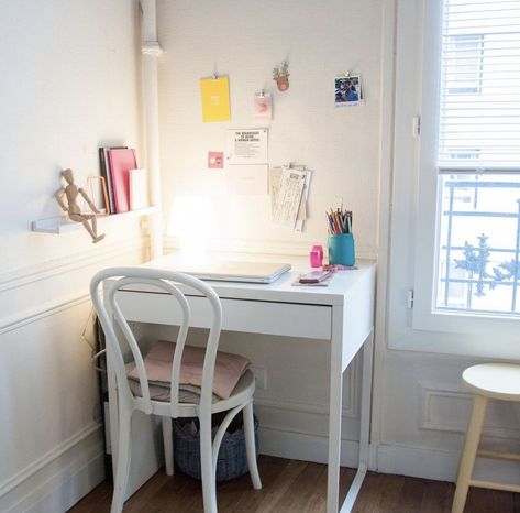 Study Room Decor Ideas, Small Study Desk, Desk For Girls Room, Small Study Table, Small Room Desk, Pretty Desk, Pretty Desks, Study Table Designs, Desks For Small Spaces